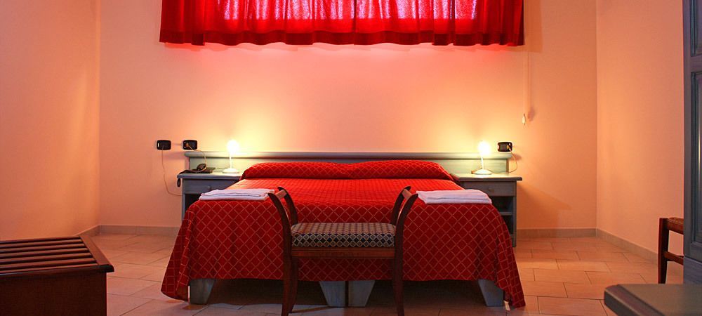 Hotel Le Palme Сант'Анна-Аррезі Екстер'єр фото